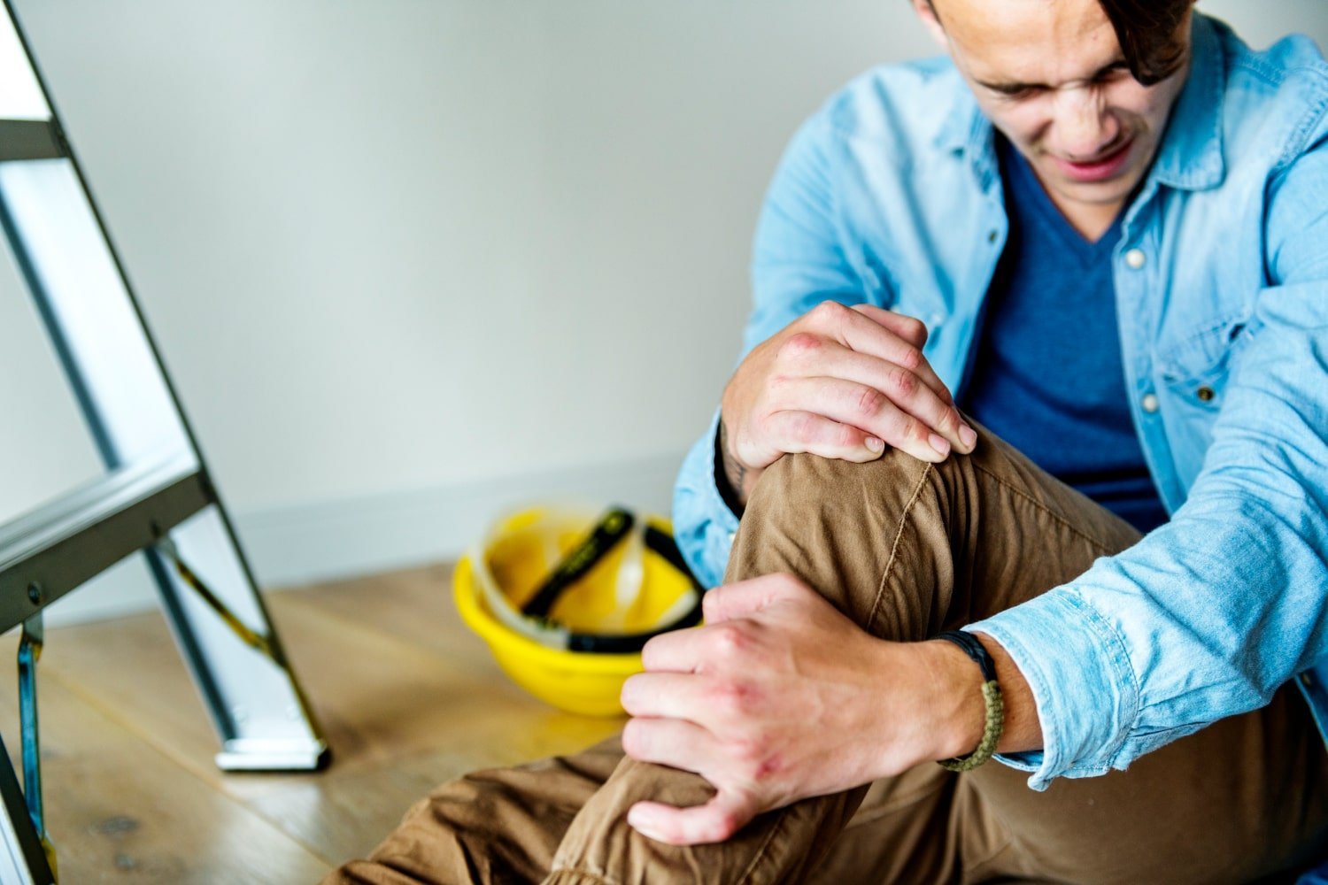 Physiothérapie prise en charge par la CNESST : soins professionnels pour les travailleurs blessés, sans frais, avec un plan de réadaptation personnalisé